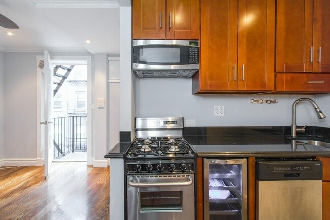 Primary Photo - 147 Avenue A
