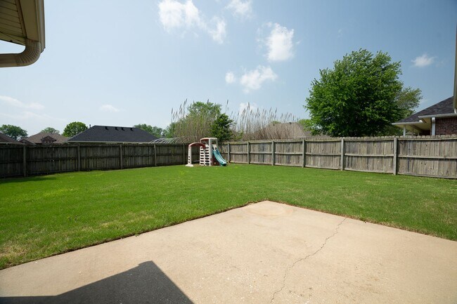 Building Photo - Beautiful 3-bedroom 2 bath Home in Springd...