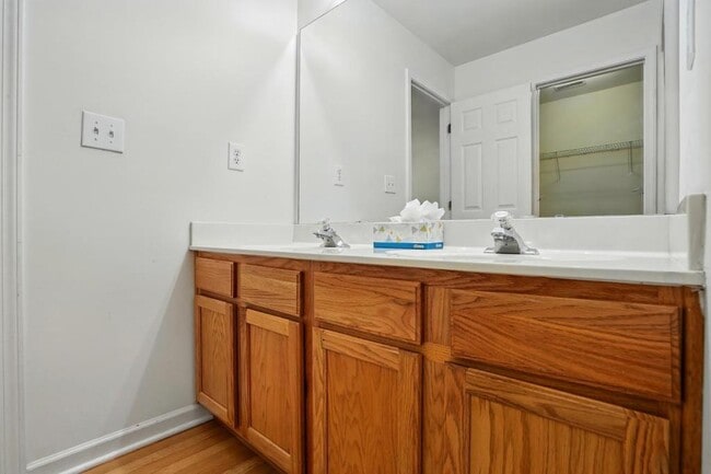 Building Photo - 7420 Abigail Glen Dr