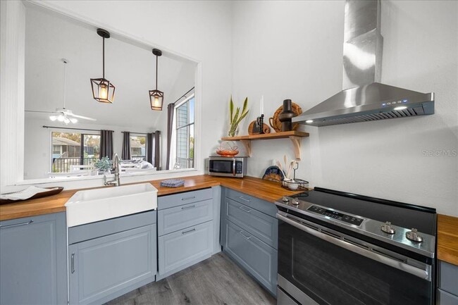 Building Photo - 2925 N Rivers Edge Blvd