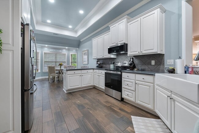 Building Photo - Wonderful Sherwood Home