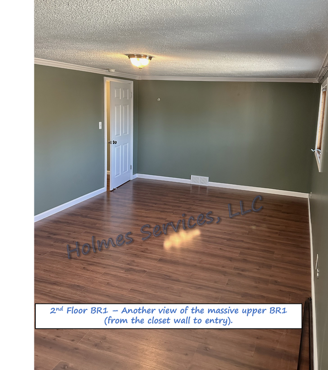 Huge upper BR 1 - view 2 - 619 S Gainsborough Ave