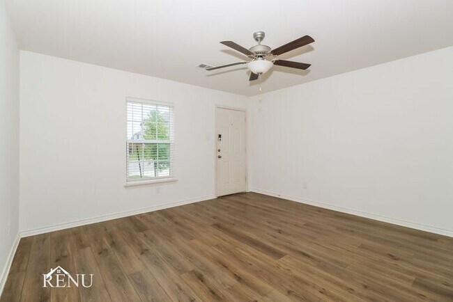 Building Photo - Coming Soon!