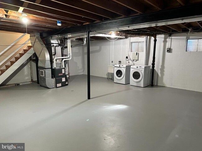 Building Photo - 4405 Bel Pre Rd