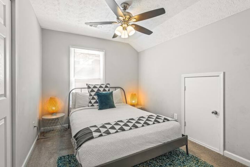 Building Photo - 1296 Sells Ave SW