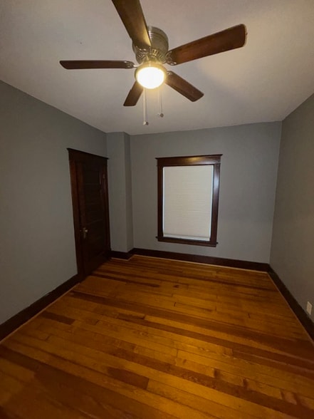 Building Photo - 1350 Davis Ave NW