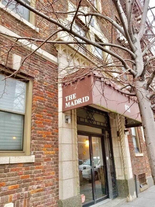Building Photo - 821 Bergen Ave