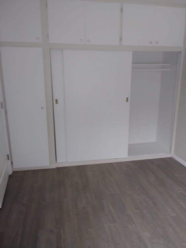 Building Photo - 5850 David Ave