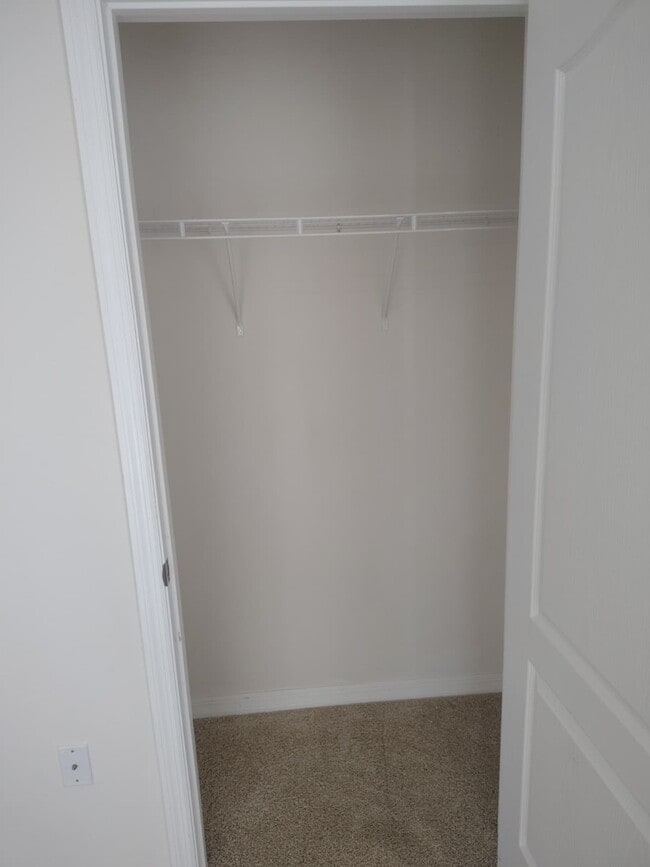 Building Photo - 775 Chinoy Rd