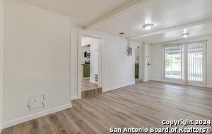 Building Photo - 2626 W Mistletoe Ave