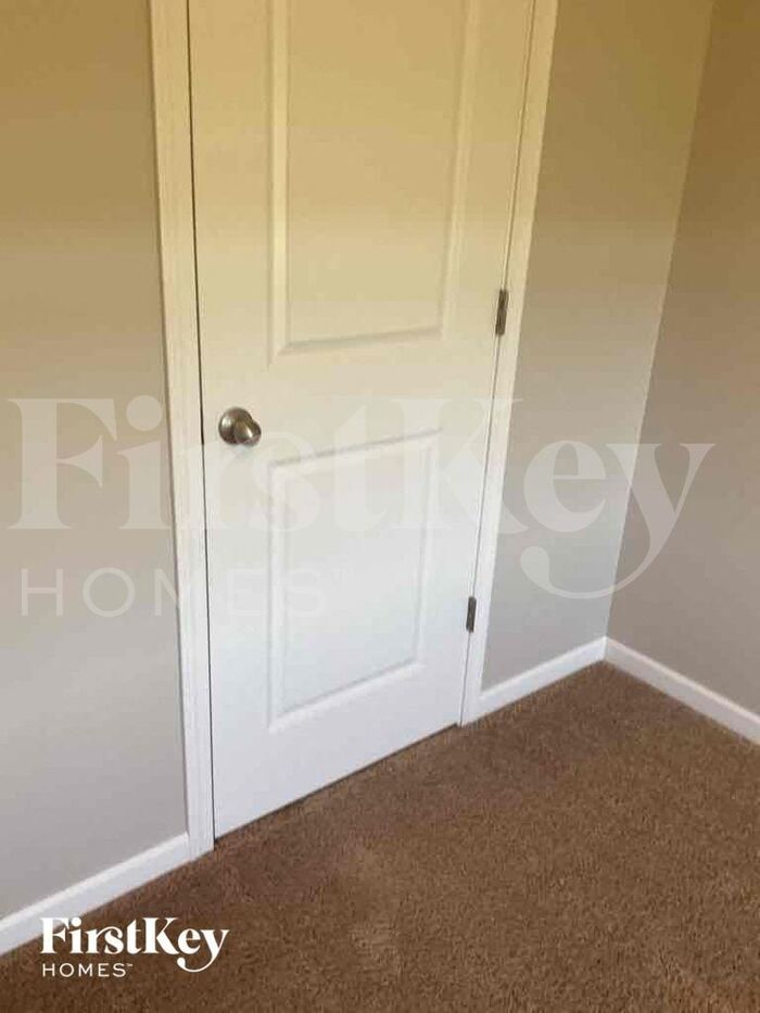 Building Photo - 5602 Tarboro Pl