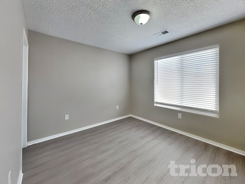 Building Photo - 1295 Carrizo St NW