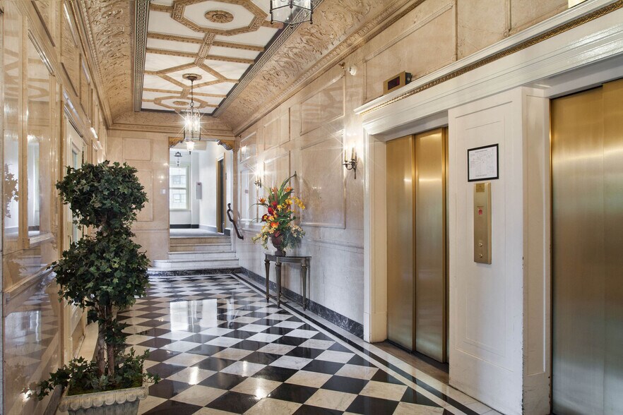 Building Photo - 1401 Beacon St