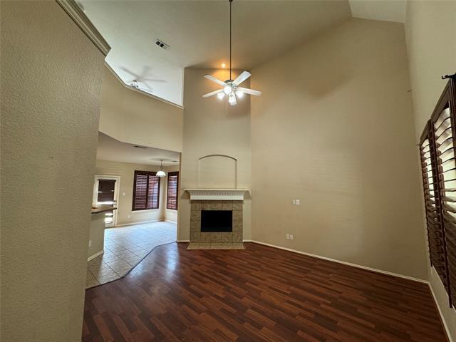 Building Photo - 405 Creekside Dr