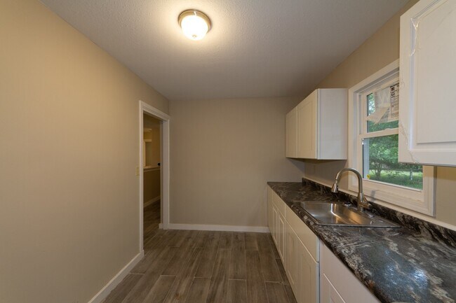 Building Photo - Completely remodeled 3 bed 1 bath home ready for a new tenant. Apply today and get approved for a...