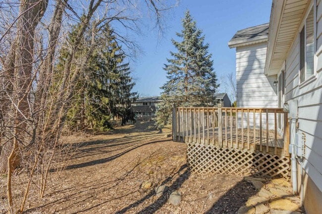 Building Photo - 1302 N Gammon Rd