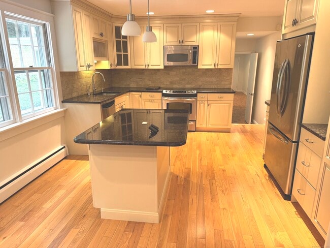 Building Photo - 6 Rivergate Woods