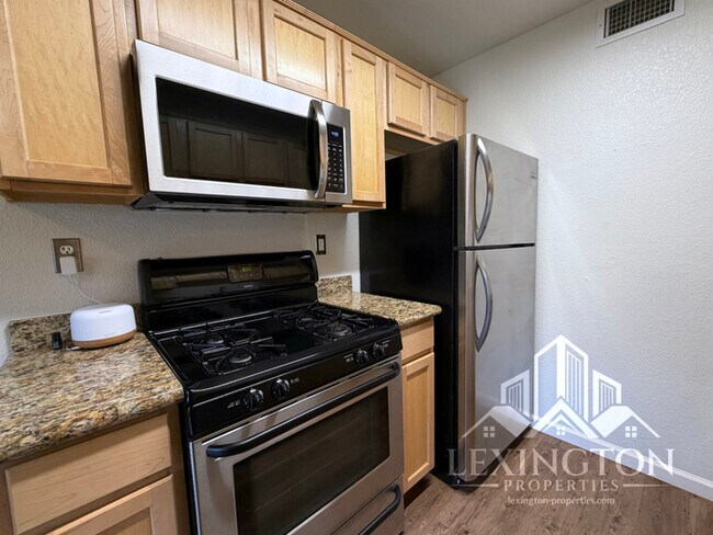 Building Photo - Stunning, 2BD/1BA, Condo home in The Villaggio Community, near Madison Ave. and American River Co...