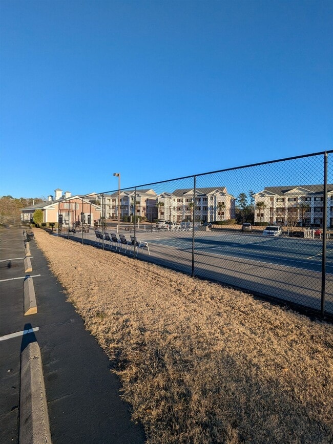 Building Photo - 627 Waterway Village Blvd