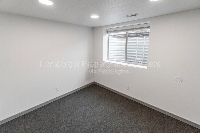 Building Photo - 3519 E 17th Ave