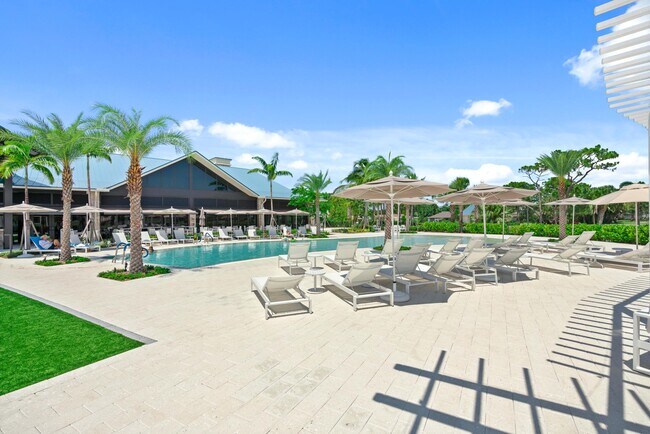 Building Photo - 13692 Cross Pointe Dr