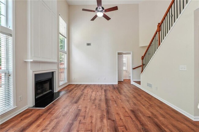 Building Photo - 916 Wendlebury Ct