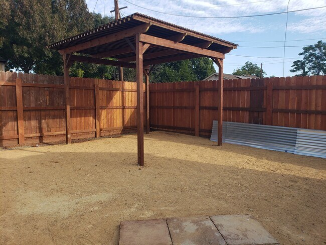 Building Photo - 3025 Myers St