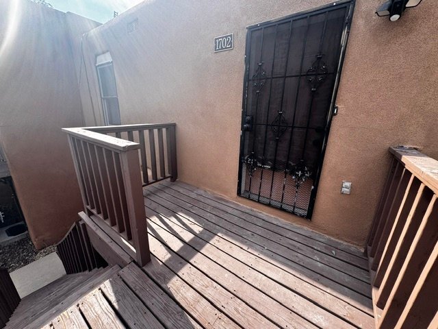 Building Photo - 1702 Calle De Oriente Norte