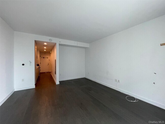 Building Photo - 131-05-131-40 40th Rd