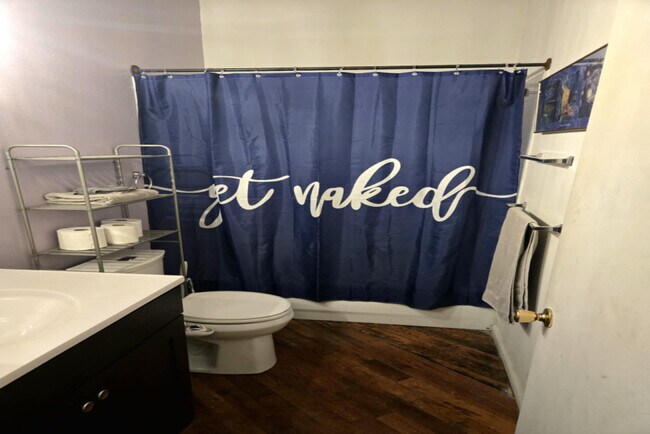 Building Photo - 226 Mt Elliott St