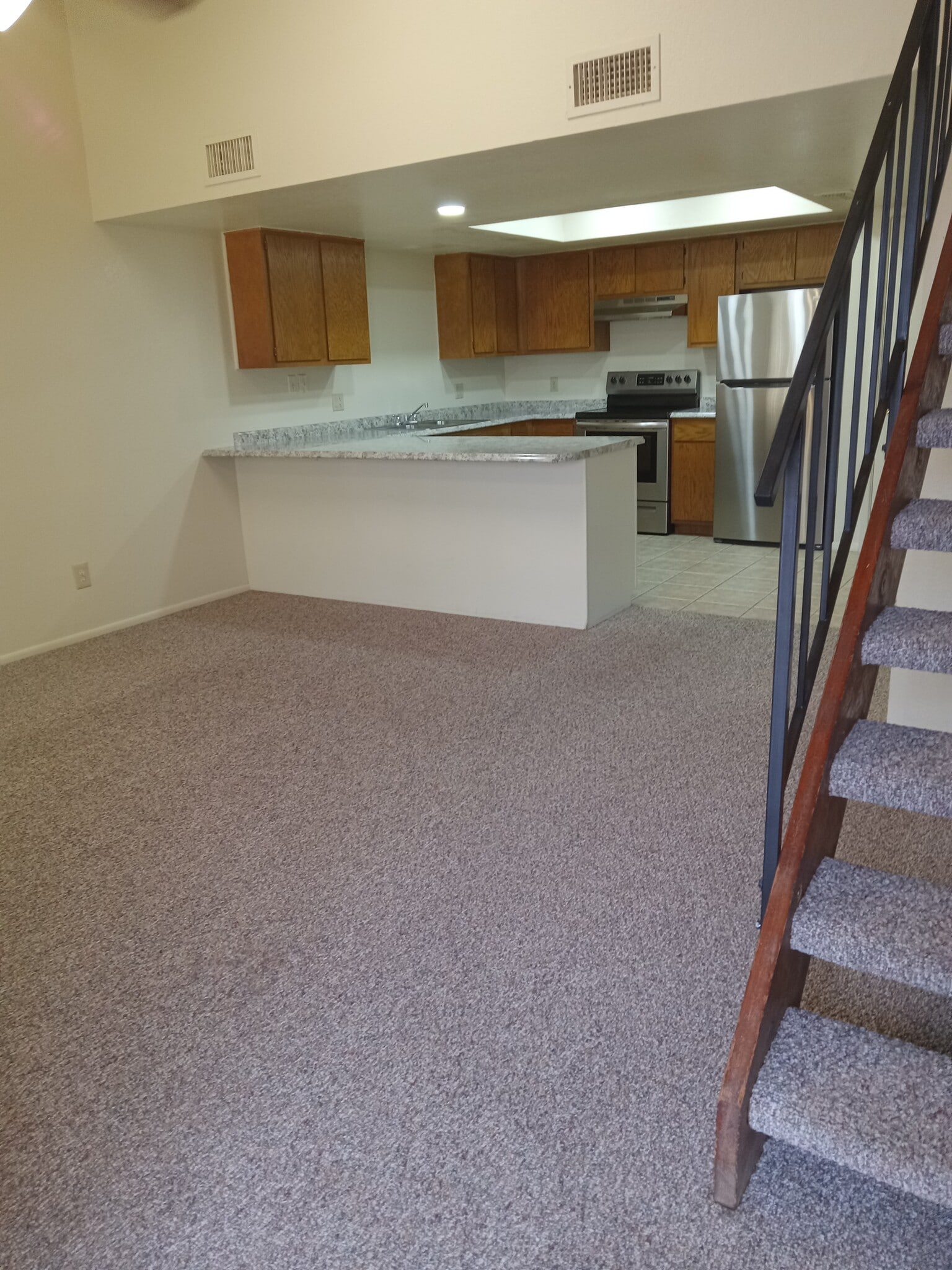 Building Photo - 9819 E La Palma Ave