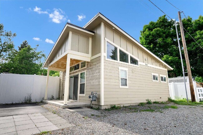 Building Photo - 510 N 15th St