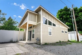 Building Photo - 510 N 15th St