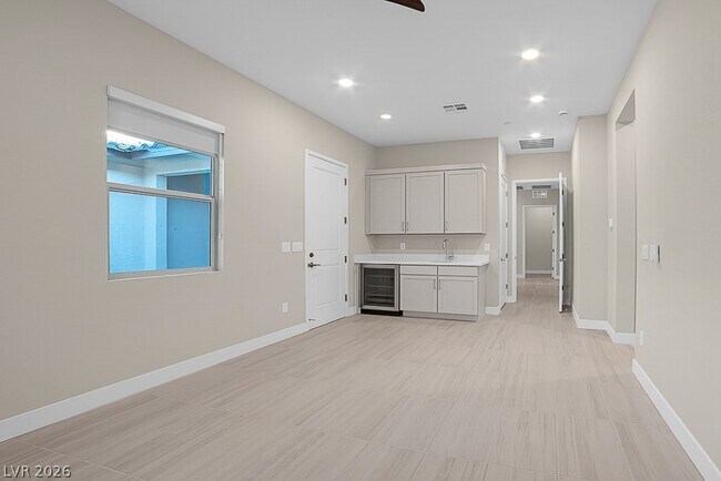 Building Photo - 369 Portus Delphini Ct