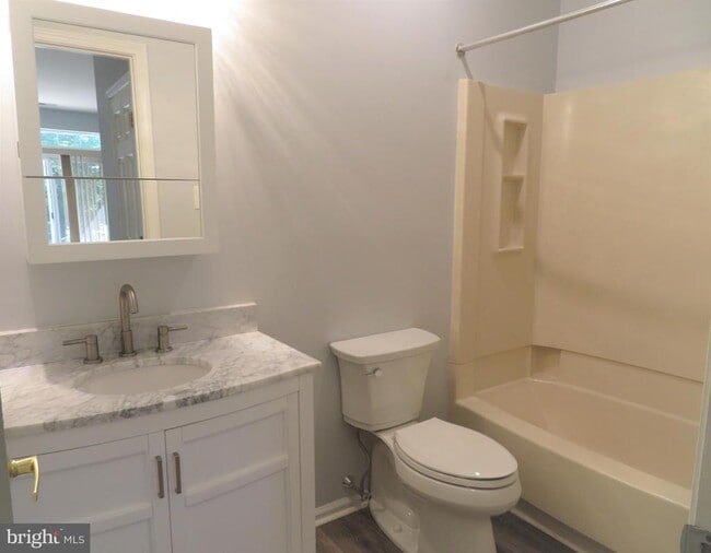 Building Photo - 113 Dresher Woods Dr