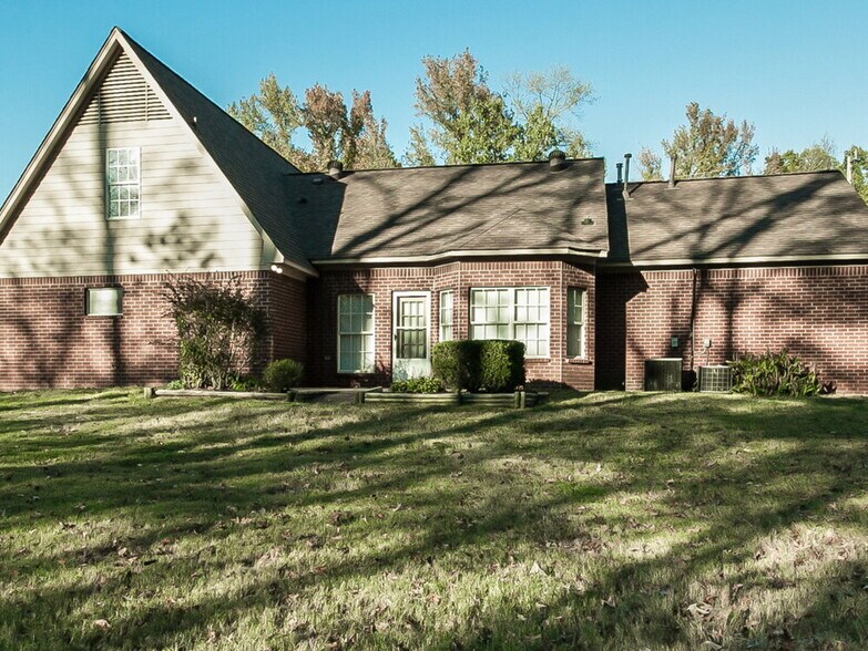 Building Photo - 8693 Bell Ridge Dr