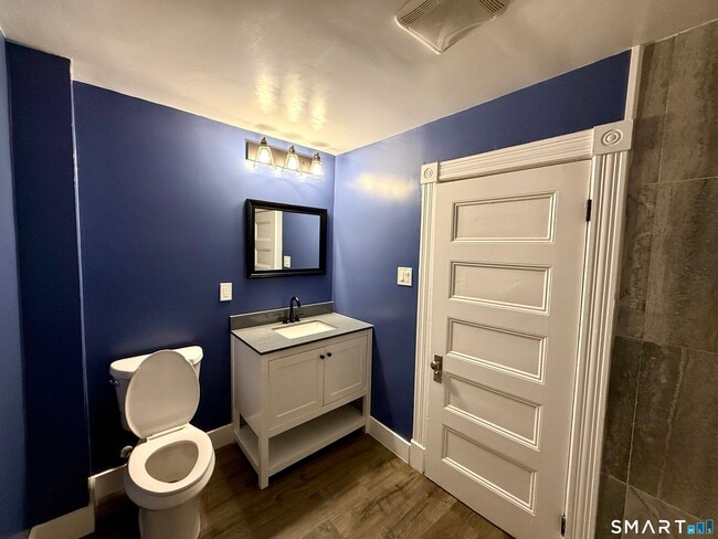 Building Photo - 80 North St