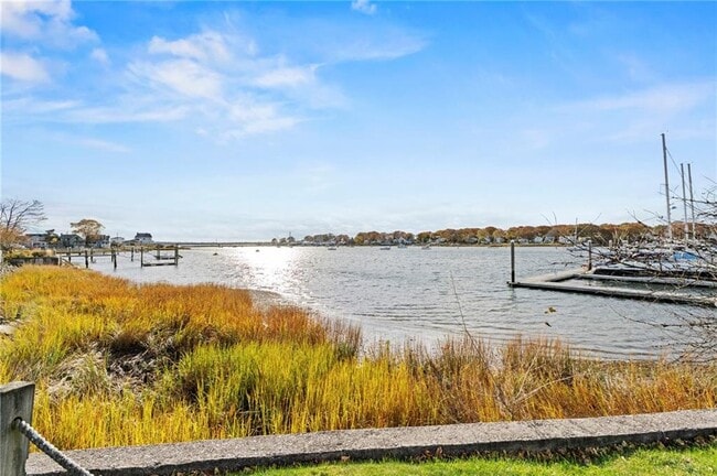 Building Photo - 1 Rodeo Dr