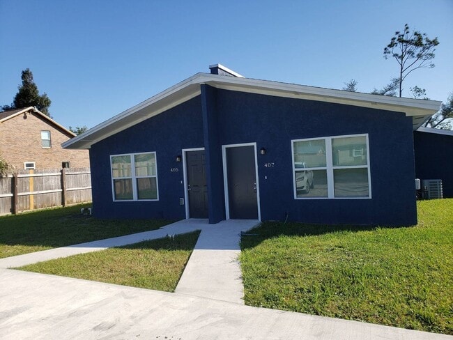 Building Photo - Great Efficiency Unit, Close to Tyndall AFB!