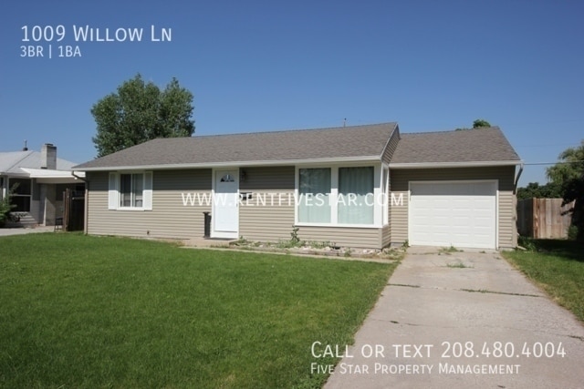 Primary Photo - 1009 Willow Ln