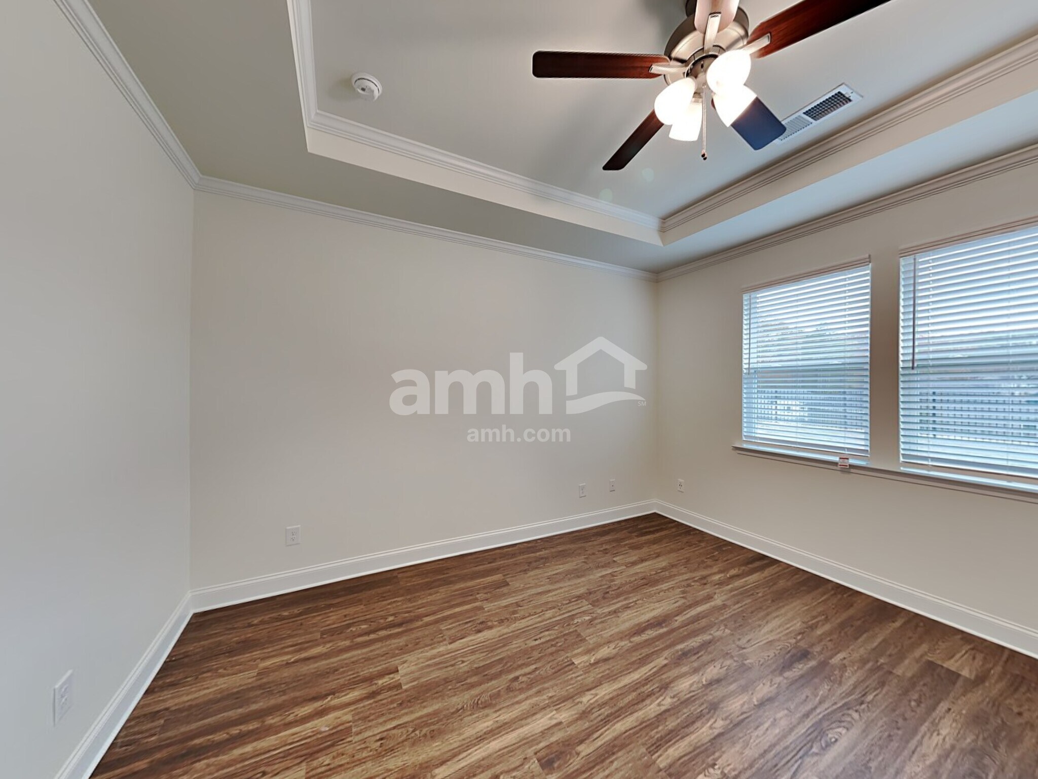 Building Photo - 516 Slew Dr