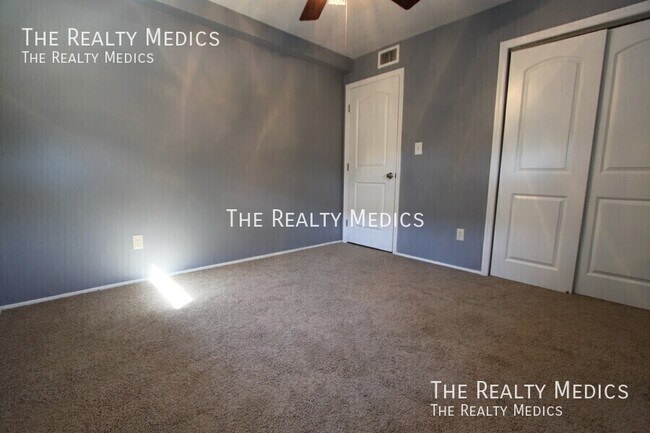 Building Photo - 619 Santa Fe Ln