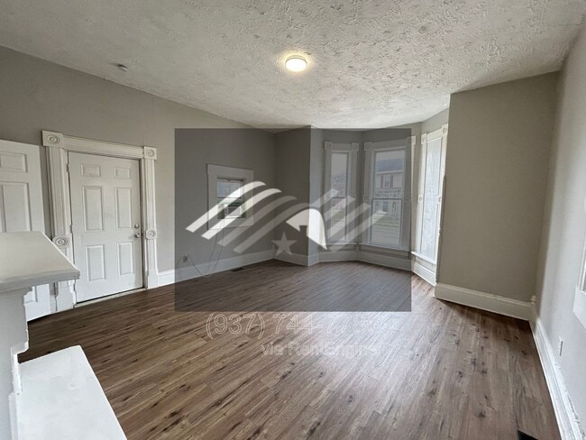 Building Photo - 815 S Main St