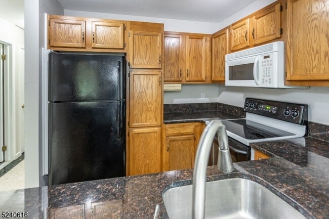 Building Photo - 56 Wescott Rd