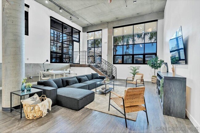 Building Photo - 777 Sixth Ave