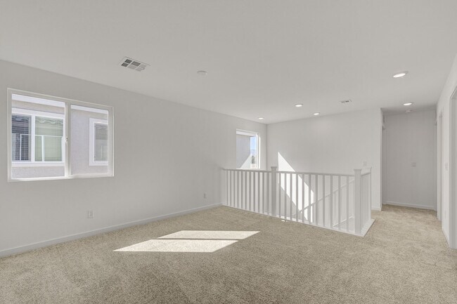 Building Photo - 8532 W Agate Ave