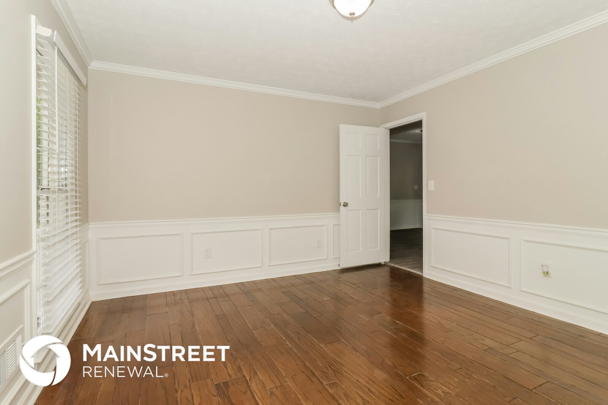 Building Photo - 1557 Isham Dr