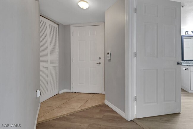 Building Photo - 8659 River Homes Lane
