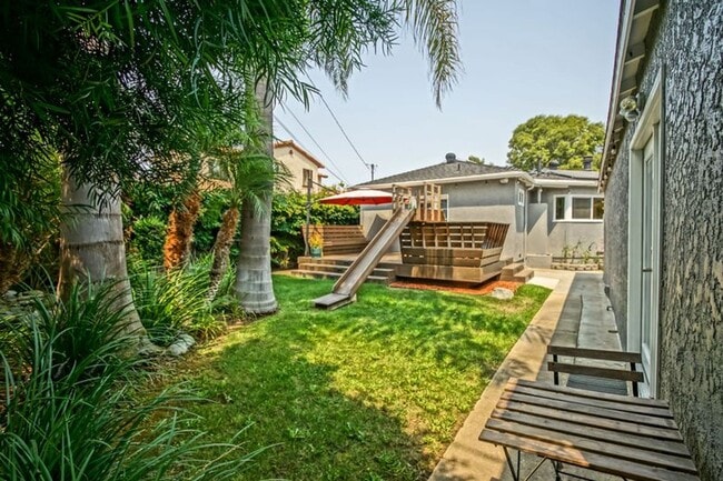 Building Photo - Beautifully Remodeled, Bright & Airy Home w/ Detached Bonus Room w/ Bath & 1-Car Garage, Front Ya...