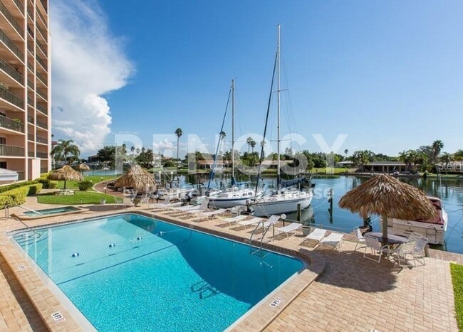 Building Photo - Spacious Condo in Clearwater Beach with Awesome Views